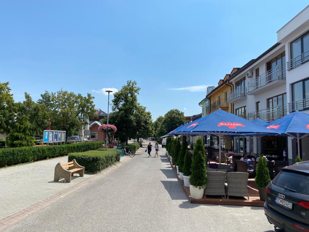 Apartman Delfin Senec Zewnętrze zdjęcie